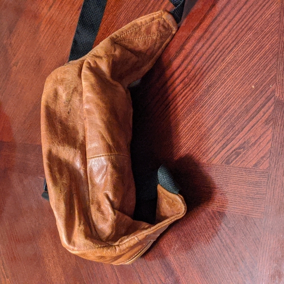 Carroll Leather & Suede Belt Bag in Cognac Color w/Black Unisex - Picture 3 of 16